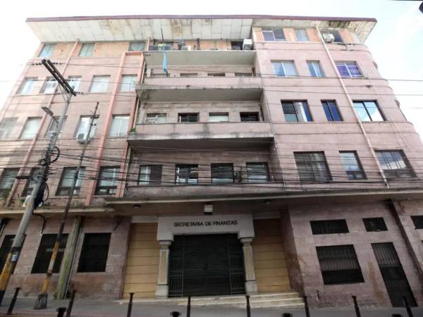 13.07 millones de lempiras es el monto total aprobado en aumentos salariales, nivelaciones y reestructuraciones en la Secretaría de Finanzas.