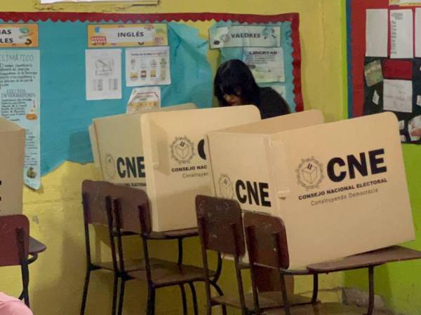 El CNE reafirmó su compromiso con la participación ciudadana y la transparencia durante el proceso electoral.