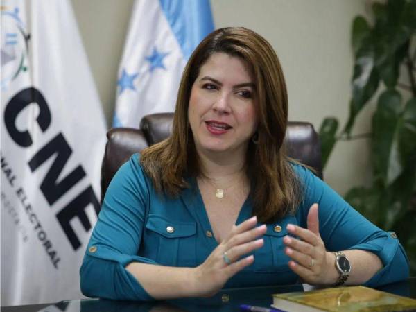 El escrutinio está en su fase final, según informó la consejera Cossette López, faltan menos de 300 actas con inconsistencias por revisar.