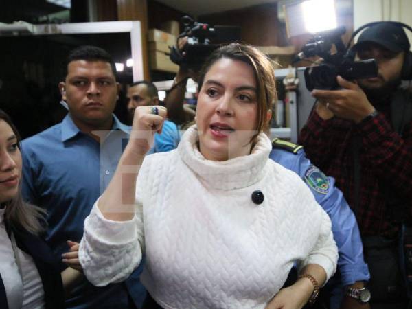 Cossette López actualmente enfrenta una denuncia de su compañero Marlón Ochoa.