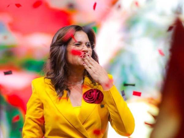 Rixi Moncada denunció fraude electoral y respalda la movilización convocada por Libre frente al Infop, pese a solo contar con el 19% de los votantes a su favor.