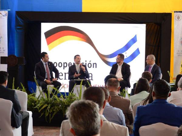 Expertos nacionales e internacionales participaron en el Congreso Internacional sobre Gestión de Riesgos y Resiliencia Urbana realizado en Tegucigalpa.