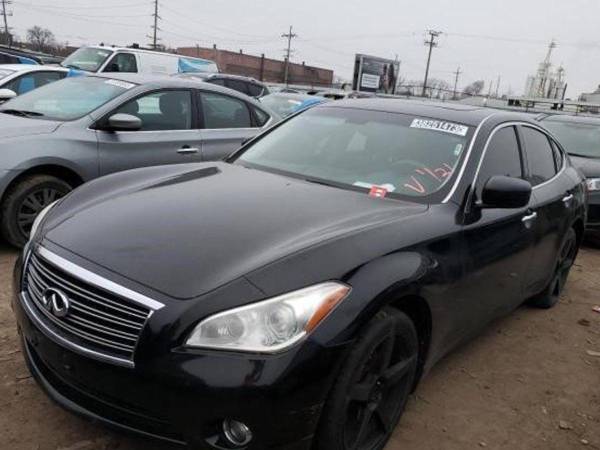 Importadores se quejan por la falta de comunicación con el rubro, pues el IP no mantiene informado de cómo va el proceso de licitación.