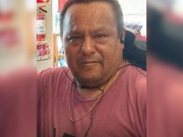 Carlos Gurrola Arguijo, de 47 años, conocido cariñosamente como “Papayita”, murió el pasado jueves 18 de septiembre tras haber ingerido desengrasante líquido colocado en su bebida por sus compañeros de trabajo.