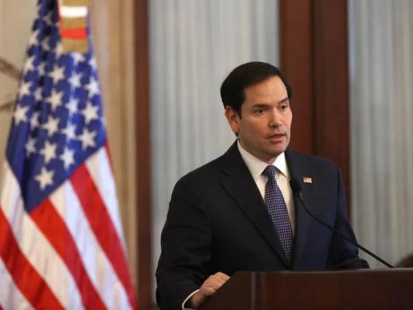 Hasta que Venezuela aborde los problemas que tenía bajo el Gobierno de Maduro, que aún persisten, seguirá enfrentando presión por parte de EE.UU., dijo.