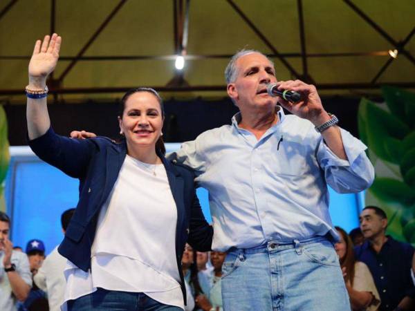 Inicia una nueva etapa para la democracia de Honduras: de unidad, reconstrucción después del desastre de Libre y de esperanza para todos los hondureños, sentenció.