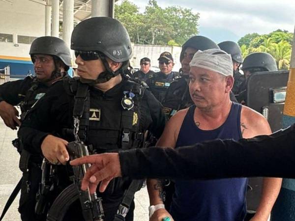 En manos de las autoridades hondureñas se encuentra el sospechoso de la masacre en Corinto, quien fue capturado en Guatemala y entregado autoridades en Honduras.