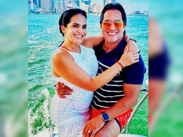A casi dos meses de la muerte de la reconocida chef y presentadora hondureña Sandra Díaz del Valle, de 46 años, su pareja, Juan Fernando Lobo, abrió su corazón y compartió cómo ha vivido su realidad tras la pérdida.