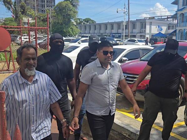 Las autoridades de Guyana detuvieron al excandidato presidencial y magnate Azruddin Mohamed y a su padre.