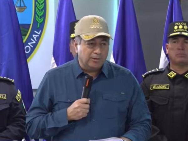 El viceministro de Seguridad, Mésil Aguilar, presentó el informe preliminar sobre la operación en Corinto, donde cinco policías fueron asesinados durante un allanamiento.
