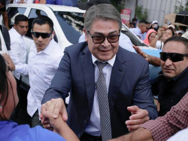 La investigación contra JOH sugiere que habría utilizado fondos estatales para actividades políticas vinculadas con su campaña presidencial en 2013.