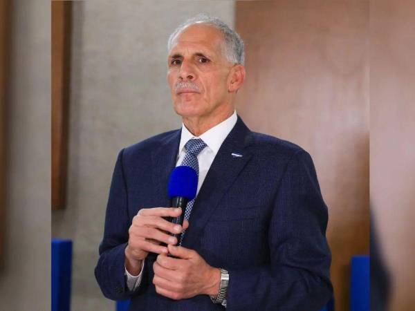 El presidente Nasry Asfura aseguró que antes del 30 de junio se resolverán los pagos pendientes de 300 médicos afectados por retrasos administrativos y se completará la contratación de otros 87 galenos.