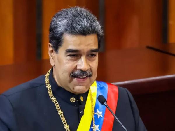 El fiscal general de Venezuela, Tarek William Saab, aseguró que la Constitución y el derecho internacional establecen que Nicolás Maduro cuenta con inmunidad por su cargo de presidente del país suramericano lo que significa, dijo, que no puede ser arrestado o enjuiciado por tribunales extranjeros.