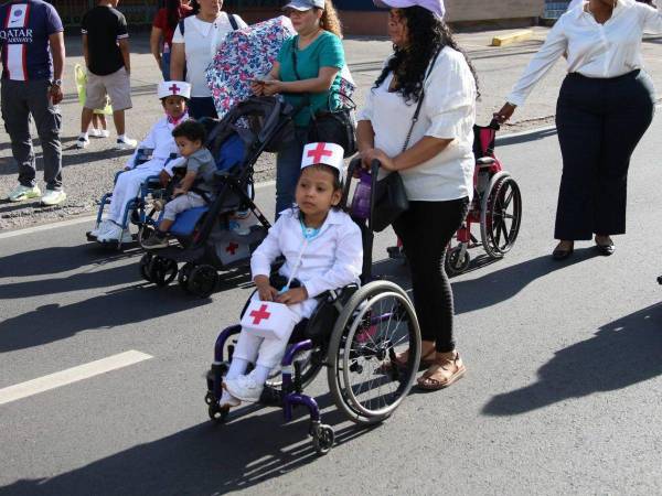 La inclusión, el amor por Honduras y el fervor patrio se hicieron presente en los desfiles de prebásica de este domingo 1 de septiembre que dieron inicio a las celebraciones en el marco del 203 aniversario de Independencia de Honduras.