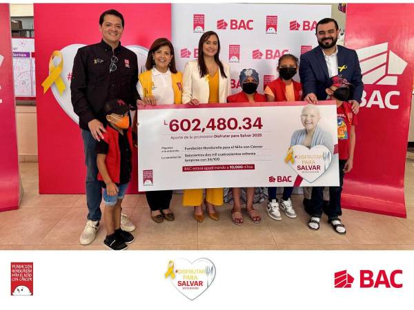 Representantes de la Fundación Ejecutivos de BAC Honduras.