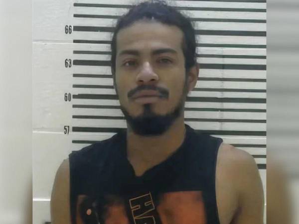 Según la <b>Policía Estatal de Illinois</b>, Pacheco invadió el carril contrario al conducir una furgoneta.