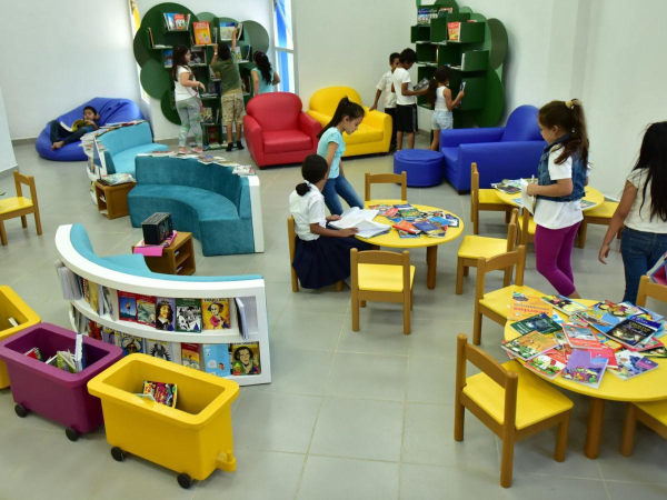 Durante la pandemia, las bibliotecas Blue Lupin, creadas para fomentar la lectura en los niños, recibieron más de 100 mil solicitudes de préstamos de libros.