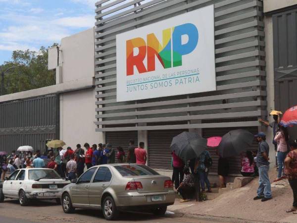 En el Mes de la Familia y en el marco del programa local Bodas Gratis, el RNP se suma la entrega gratis constancias para casarse durante agosto.