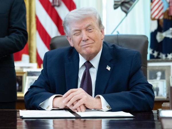 La nueva medida instruye a las autoridades a crear un registro de votantes elegibles para supervisar quiénes podrán recibir papeletas enviadas por correo.