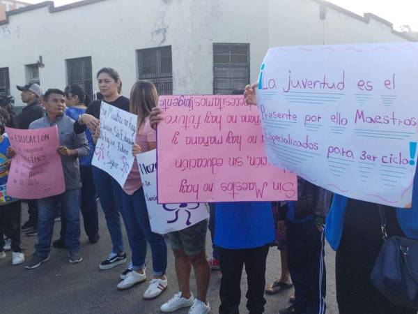 Según confirmaron autoridades de educación, la asignación de una docente de matemáticas se presentará este viernes 8 de agosto a la institución.