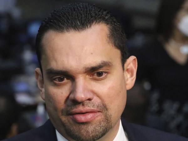 La falta de desembolsos desde diciembre mantiene en crisis a 30 estudiantes hondureños en el extranjero.