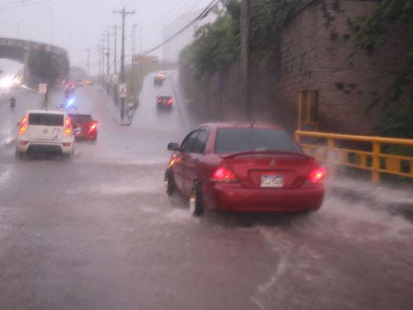 Copeco mantiene alerta amarilla en La Paz, Francisco Morazán, Valle, Choluteca y El Paraíso por lluvias; advierte posibles inundaciones y deslizamientos.