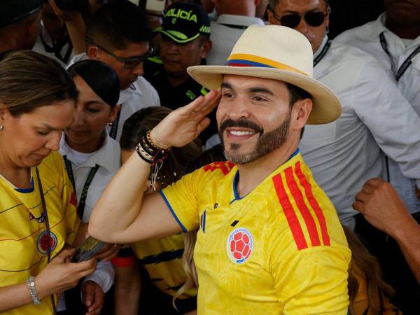 El abogado Abelardo de la Espriella, candidato del movimiento de ultraderecha Defensores de la Patria, votó este domingo en la ciudad caribeña de Barranquilla confiado en que ganará la Presidencia de Colombia en esta segunda vuelta para suceder a Gustavo Petro.