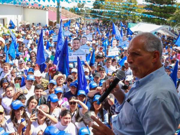 El presidenciable también destacó la infraestructura como elemento esencial para el desarrollo.