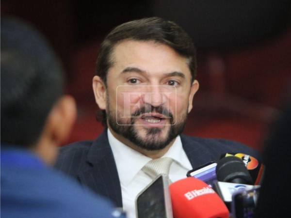 Yuri Sabas advirtió pérdidas millonarias y caída en divisas por altos aranceles.