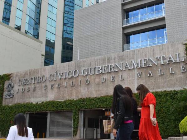 La Administración de Servicio Civil no puede invocar el artículo 205 numeral 19 para anular contratos laborales a empleados públicos.