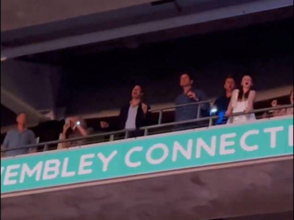 El príncipe William bailando al ritmo de “Shake it off” en el estadio Wembley.
