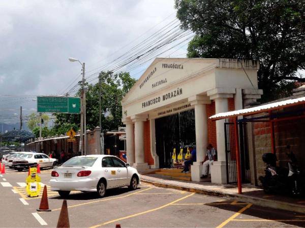 La reacciones de la comunidad universitaria surgen luego que la semana pasada los diputados recomendaron la intervención de la universidad pedagógica