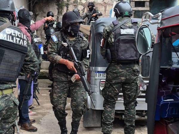 Las Fuerzas Armadas y Policía Militar reportan operativos contra grupos criminales y capturas de sospechosos en distintos sectores de Honduras.