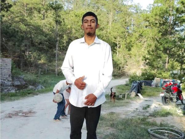 Antonio Silva, era hijo del ambientalista Juan Silva; ambos fueron asesinados en un acantilado de la Cruz, en la Villa de San Antonio, en el departamento de Comayagua. Más de un año ha pasado y la cabeza de Antonio aún no ha sido encontrada.