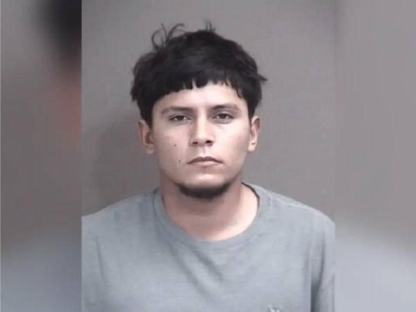 Un joven hondureño es acusado de matar a un hombre que le pidió retirarse de una vivienda.