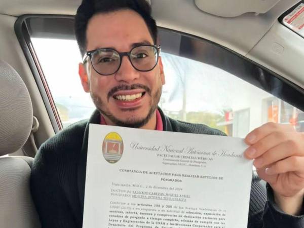 Finalmente, el padre del apreciado doctor Miguel Salgado dio a conocer su profundo dolor en redes sociales, donde expresó su tristeza porque su hijo no logró cumplir su sueño, luego de que le arrebataran la vida de manera violenta en el sector de Lomas del Diamante. Esto dijo en sus redes sociales.