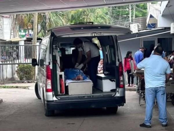 La madre de la menor fue trasladada con heridas de gravedad al Hospital Mario Catarino Rivas.