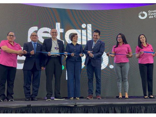 La inauguración de Retail Expo contó con la presencia de ejecutivos de Banco de Occidente, autoridades municipales, empresariales y por supuesto los organizadores.