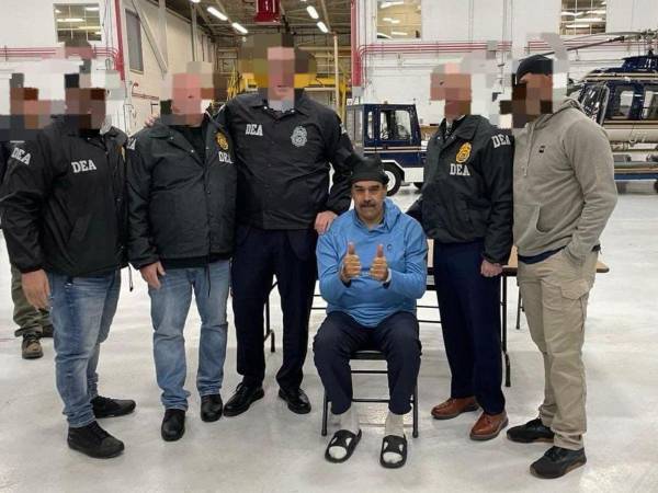 Maduro es acusado de cargos por narcoterrorismo, conspiración para importar cocaína y delitos relacionados con armas automáticas.