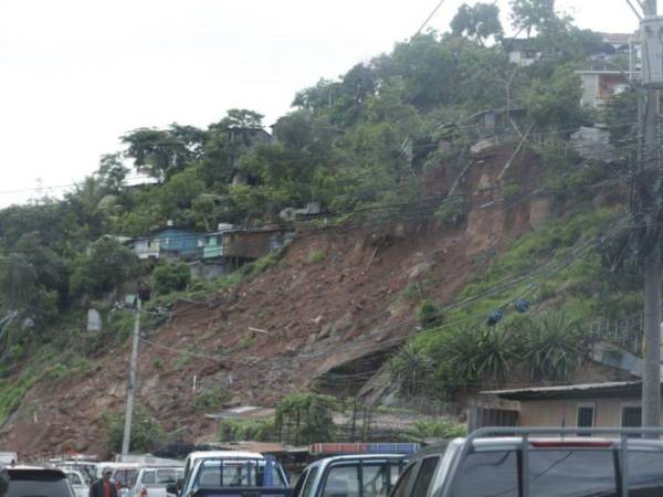El Distrito Central en alerta amarilla debido a condiciones de humedad, riesgos de deslizamientos y otros daños potenciales.
