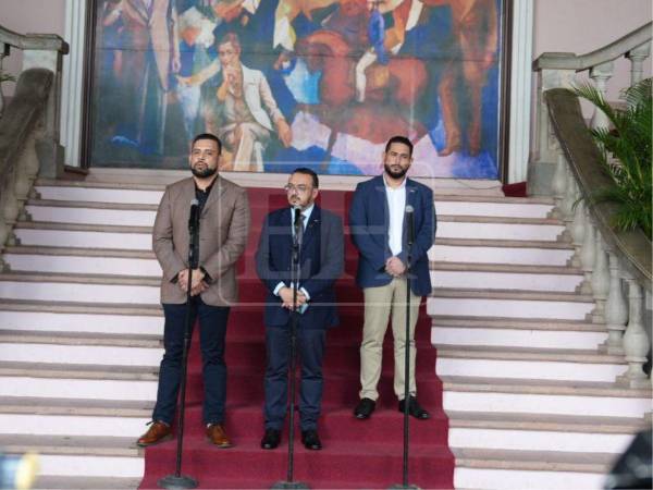 Asfura tomará las riendas de Salud junto a sus designados.