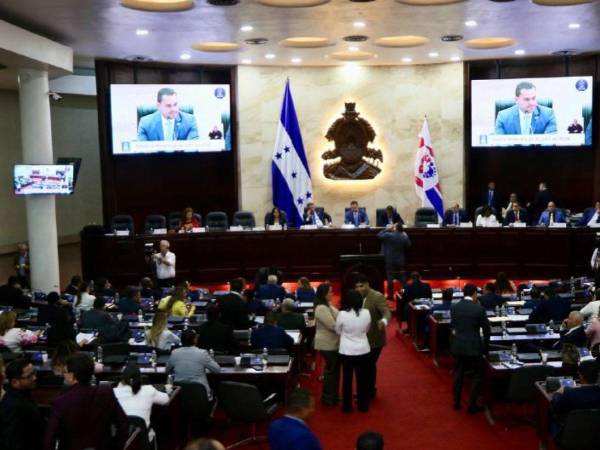 Para aprobar la figura de una segunda vuelta electoral, se requieren al menos 86 votos en el Poder Legislativo y debe ser ratificada por la siguiente legislatura.