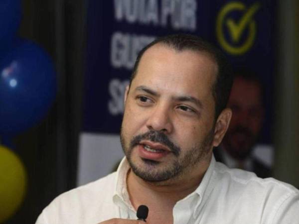 A través de un mensaje en la red X, Solórzano explicó que la ley no permite que un consejero recuse a otro, ya que ambos forman parte de un mismo órgano.