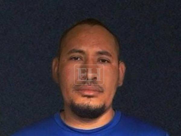 Como en una escena sacada de una película de terror: así fueron halladas cinco personas muertas en una carretera de tierra en Sulaco, Yoro, Honduras. Entre las víctimas se especuló que también había fallecido Esteban Ferrera, cabecilla de la banda crimial Cártel del Diablo, pero no fue así.