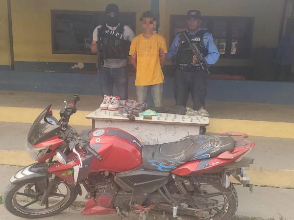 El detenido será entregado a las autoridades competentes para proceder conforme a la ley.