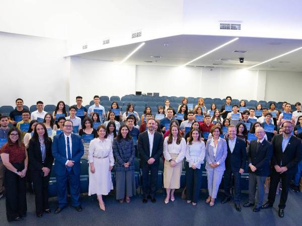 La novena edición del Programa de Becas Fundación Nasser–UNITEC reafirma la educación como motor de transformación social.