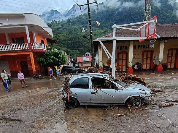 Según el último informe de la Coordinación Nacional de Protección Civil (CNPC), 16 personas fallecieron en Hidalgo, 15 en Veracruz, 10 en Puebla y una en Querétaro.