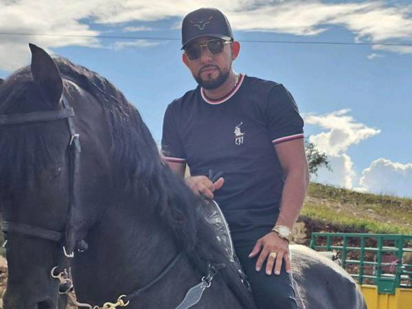 El cuerpo del reconocido tiktoker y ganadero Elmer Méndez fue encontrado sin vida la mañana del domingo, luego de que, un día antes, el 14 de febrero, saliera a entregar un ganado y desapareciera desde entonces. Su último video fue borrado de las redes. Aquí están los detalles: