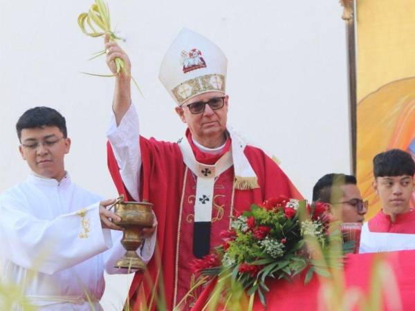 Arzobispo José Nácher pide no reducir la Semana Santa a un acto vacacional