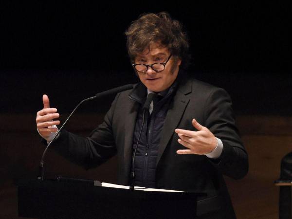 La tramitación de la orden de aprehensión contra Milei ocurre en este mismo mes en el cual Argentina instó a la Corte Penal Internacional (CPI) a detener a Nicolás Maduro por la situación que atraviesa Venezuela.